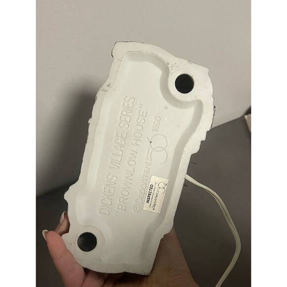 Department 56 Brownlow House Dickens Village - Picture 6 of 7